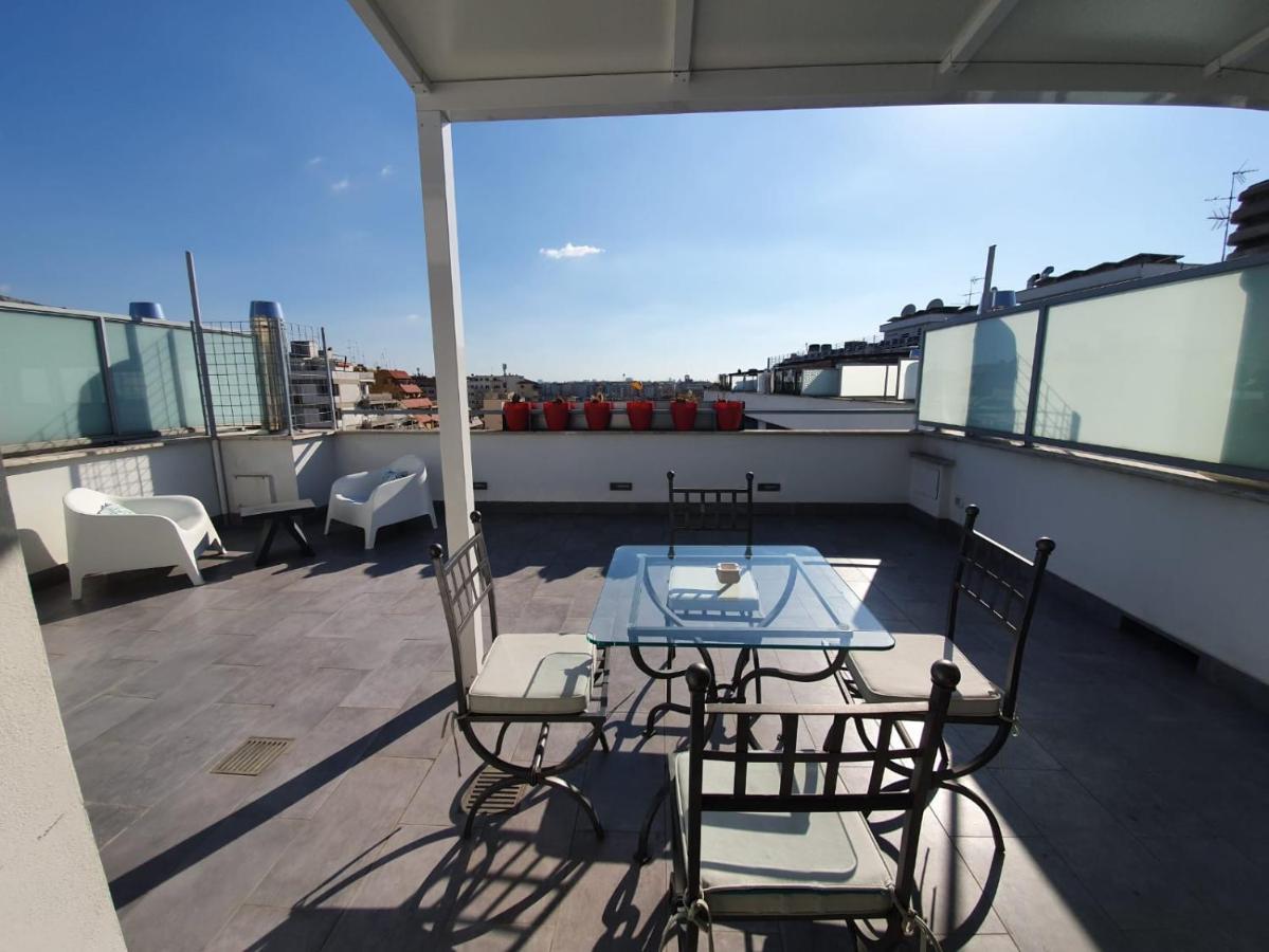 Penthouse 41 In Trastevere With Big Terrace Roma Ngoại thất bức ảnh